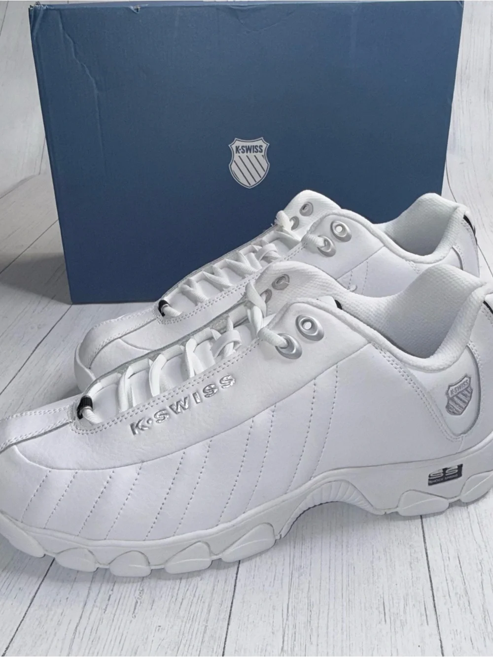 K Swiss ST329 CMF Men’s Tennis Shoes White Silver Size 12 03426